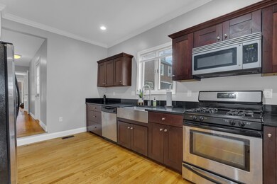 681 E 8th St unit 1, Boston, MA 02127 - photo 3