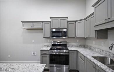 6540 John Hamilton Way E, Olive Branch, MS 38654 - photo 2