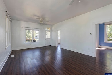 985 E College St, Mount Angel, OR 97362 - photo 5