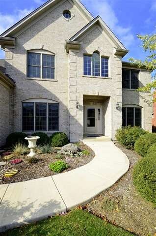 949 Hodge Ln, Batavia, IL 60510 - photo 2