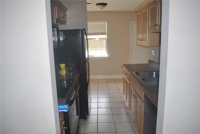 KITCHEN FROM DINNETTE