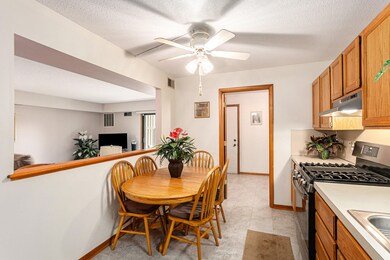 2925 Byron Center Ave SW unit C, Wyoming, MI 49519 - photo 7