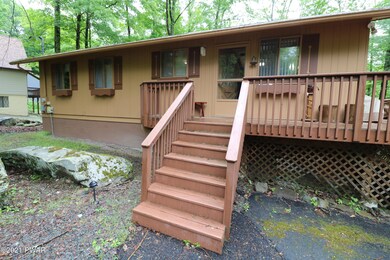 42 Lakeview Dr, Hamlin, PA 18427 - photo 2