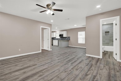 729 W Bullock St, Denison, TX 75020 - photo 5