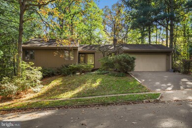 8903 Footstep Ct, Annandale, VA 22003 - photo 3