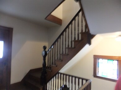 528 Howe St unit 2, Manchester, NH 03103 - photo 3