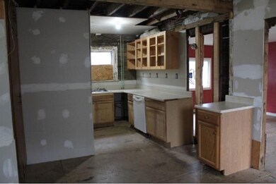 119 Mannering St, Berlin, NH 03570 - photo 6