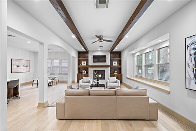 8303 Waterbury Dr, Houston, TX 77055 - photo 3