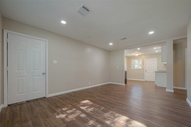 7269 Wiley Rd, Houston, TX 77016 - photo 5