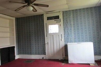 FAMILYROOM