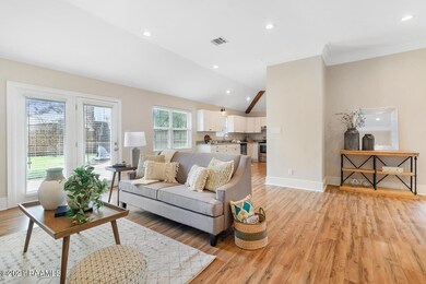 303 San Carlos Cir-23