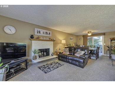 1104 Magnolia Way, Forest Grove, OR 97116 - photo 4