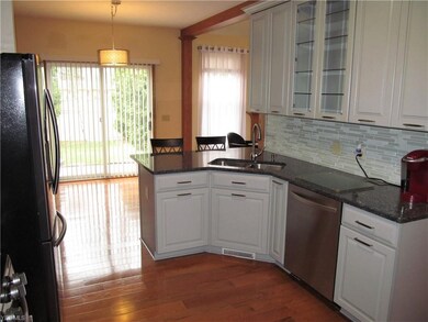 24180 Briar Patch Dr, Olmsted Falls, OH 44138 - photo 4