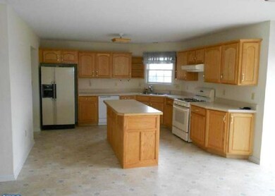 414 E 3rd St, Bernville, PA 19506 - photo 5