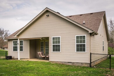 5922 E Manslick Rd, Louisville, KY 40219 - photo 7