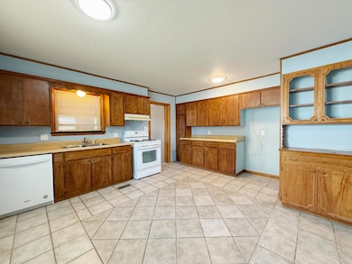 1024 Barger Place, Miami, OK 74354 - photo 3