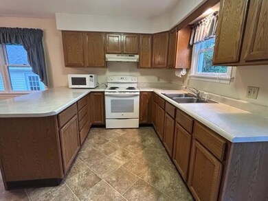 17 Cottage St, Hampden, ME 04444 - photo 7