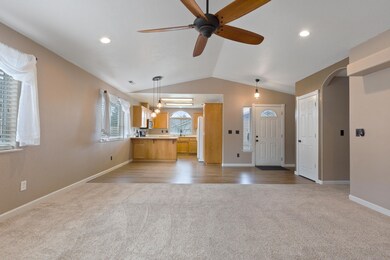 Dining/Kitchen