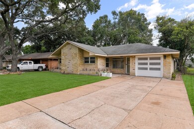 1719 Ansbury Dr, Houston, TX 77018 - photo 2