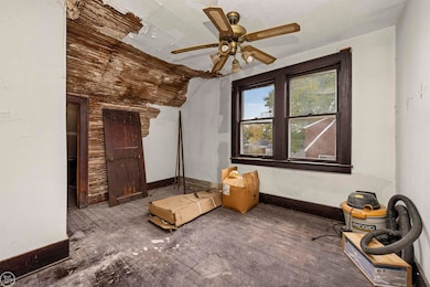 8316 Hudson Ave, Warren, MI 48089 - photo 7