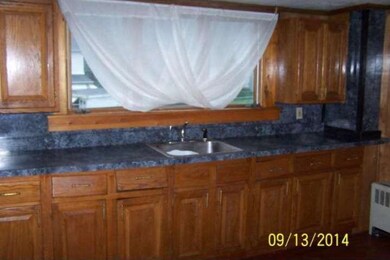 45 W Ruddle St, Coaldale, PA 18218 - photo 5