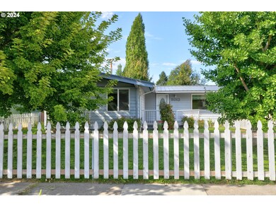 2013 E 12th St, the Dalles, OR 97058 - photo 3