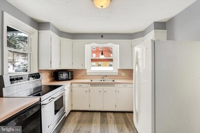 60 N 8th St, Lemoyne, PA 17043 - photo 6