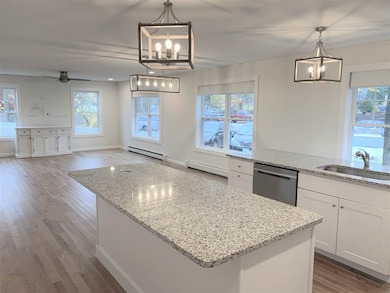 13 Clifford St unit A, Exeter, NH 03833 - photo 3