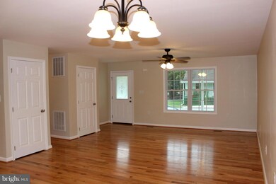 321 E 3rd Ave, Ranson, WV 25438 - photo 5