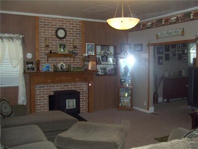 315 4th Ave, New Kensington, PA 15068 - photo 3