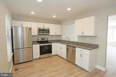 716 Saint Peters Ct, Edgewood, MD 21040 - photo 7