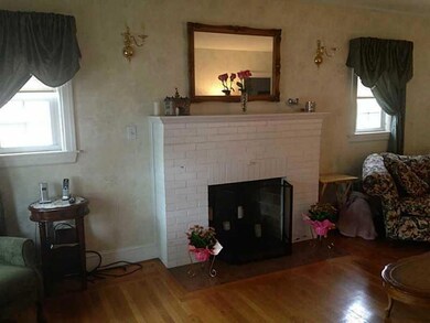 207 Gentian Ave, Providence, RI 02908 - photo 4