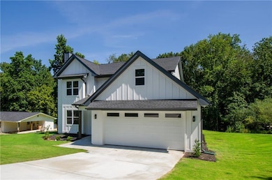 4450 Roberta Cir, Gainesville, GA 30506 - photo 3