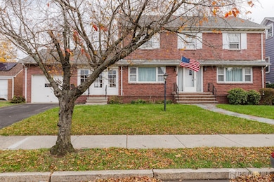 11 Edgeworth Place, New Brunswick, NJ 08901 - photo 2