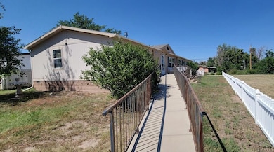 202 W 10th St, Walsenburg, CO 81089 - photo 2