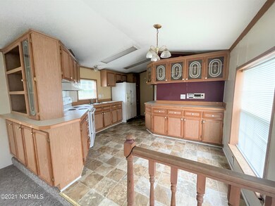 005 Kitchen 1