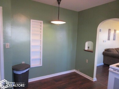 1614 Summit St, Marshalltown, IA 50158 - photo 7