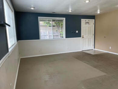 1315 SW Isham St, Grants Pass, OR 97526 - photo 4