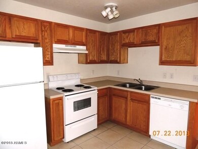 3930 N Montgomery Cir unit A, Eloy, AZ 85131 - photo 2