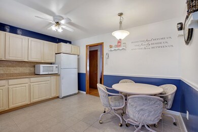 Eat in Kitchen
