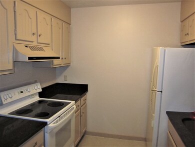 8 School St unit 8, Fiskdale, MA 01518 - photo 7