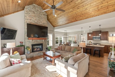 14 Pine Forest Ct, Sapphire, NC 28774 - photo 6