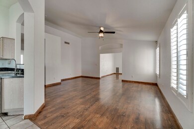 7Entry & Living Room-SMALL