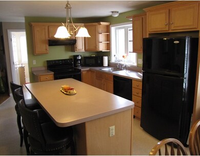 100 Primrose Hill Rd, Dracut, MA 01826 - photo 6