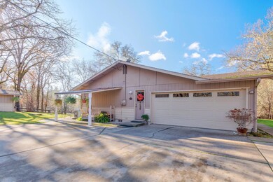 715 Catalpa Dr, Grants Pass, OR 97526 - photo 7