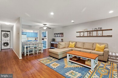 3830B Steppes Ct, Falls Church, VA 22041 - photo 7