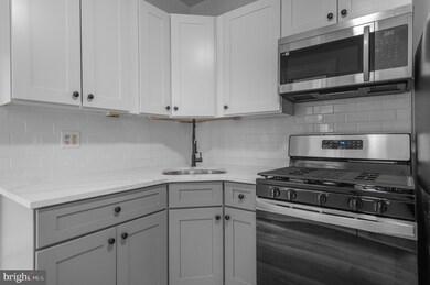 5328 Hedge St, Philadelphia, PA 19124 - photo 3