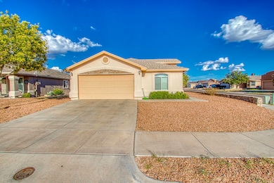 801 Desert Silver Dr, Horizon City, TX 79928 - photo 5