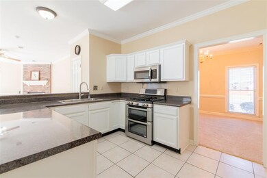 Upgraded appliances with gas cooking and instant h