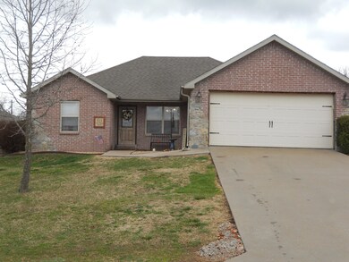 413 Echo Valley Cir, Reeds Spring, MO 65737 - photo 2